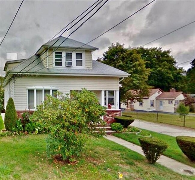 347 Greenville Ave 347 Greenville Ave Johnston RI 02919 Apartment