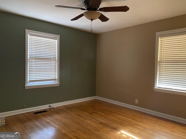 Building Photo - 202 Academy St