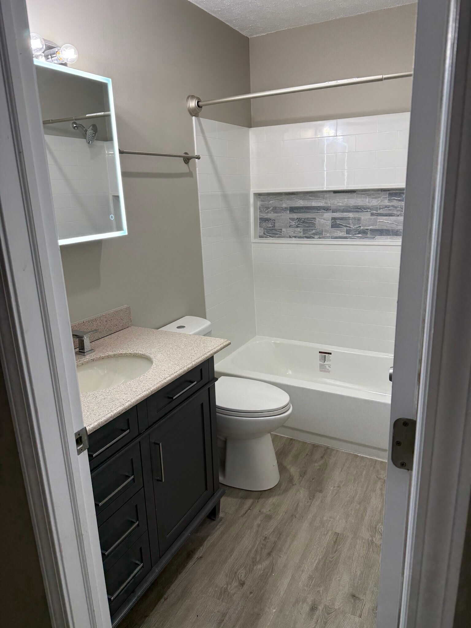 Building Photo - 7806 Barkwood Dr