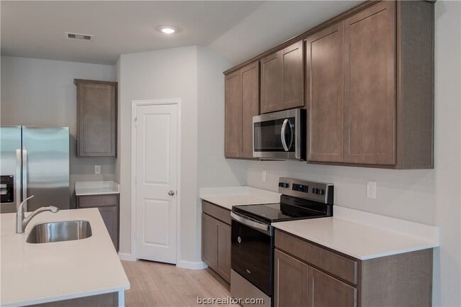 Building Photo - 10652 Knox Lndg Dr