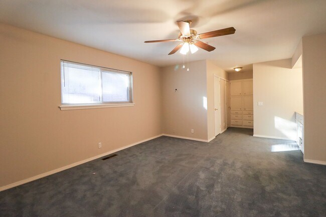 Building Photo - 3 Bed | 2 Bath | Tulsa