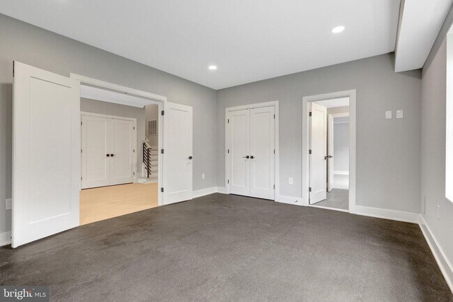 Building Photo - 6226 Kellogg Dr