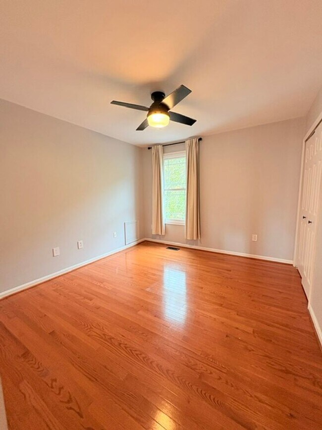 Building Photo - 18514 Gingerbread Ln