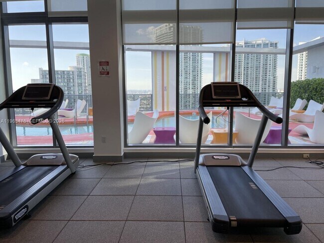 Building Photo - 31 SE 6th St