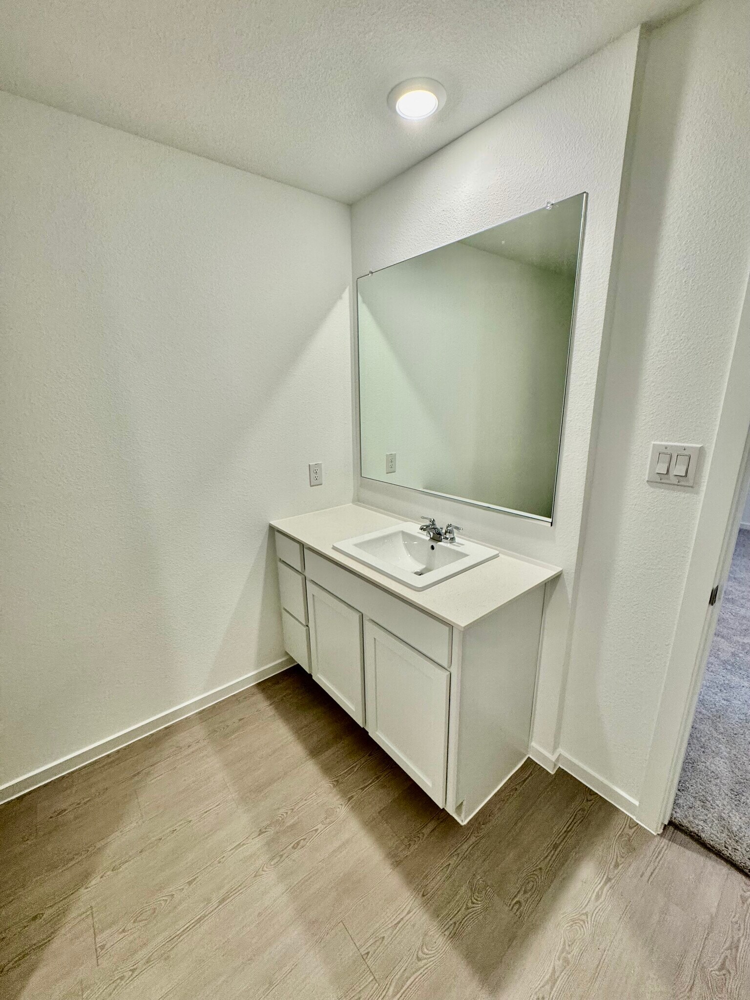 Building Photo - 1104 Barbary Fields St