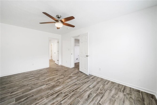 Building Photo - 535 Durham Ridge Dr NW