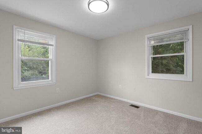 Building Photo - 3351 Buehler Ct