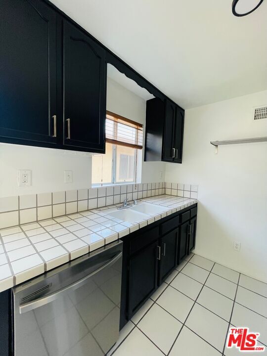 Building Photo - 5029 Klump Ave