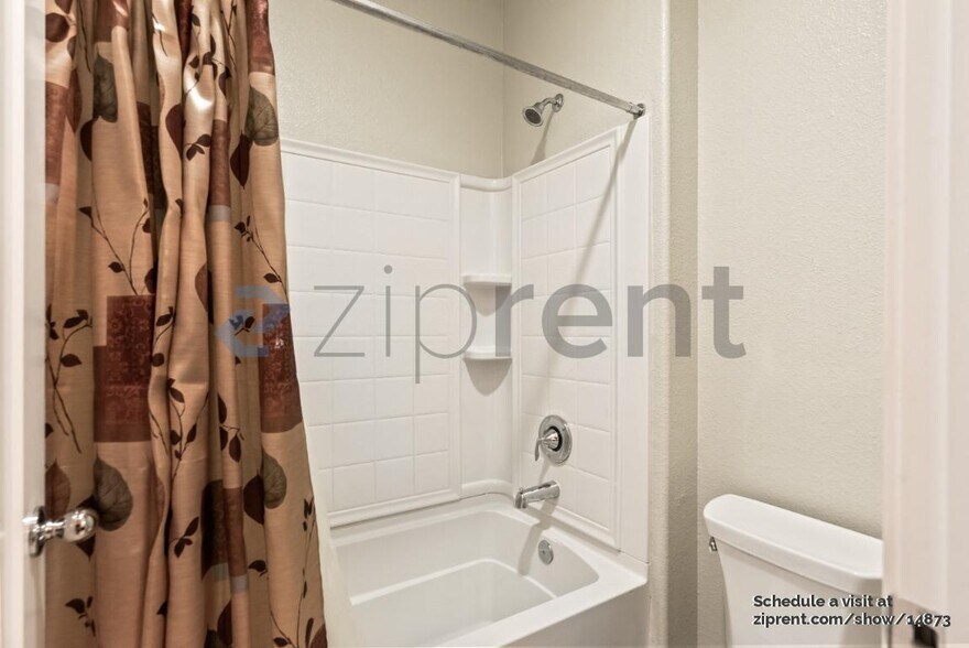 Building Photo - Unit
