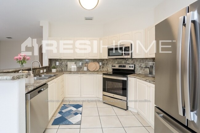 Building Photo - 15554 SW 41st Terrace