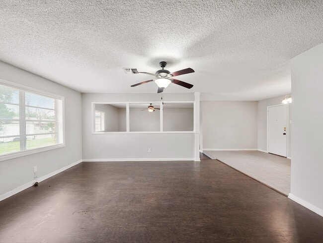 Building Photo - 3006 14th Ave N