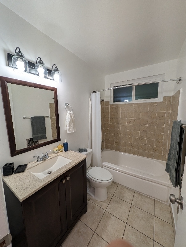 Building Photo - 5611 Fulcher Ave