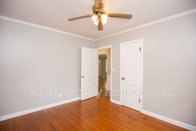 Building Photo - 1706 Wells Dr