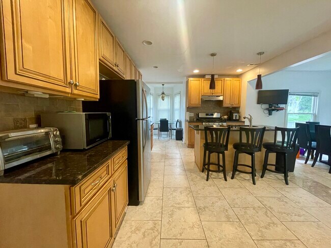 Building Photo - 39 Mabel St