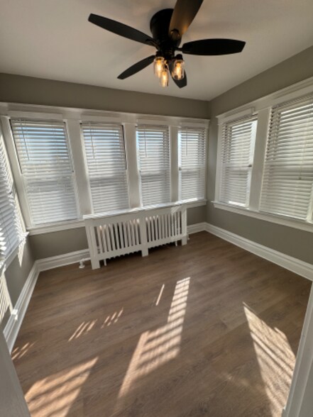 Building Photo - 4916 Nottingham Ave