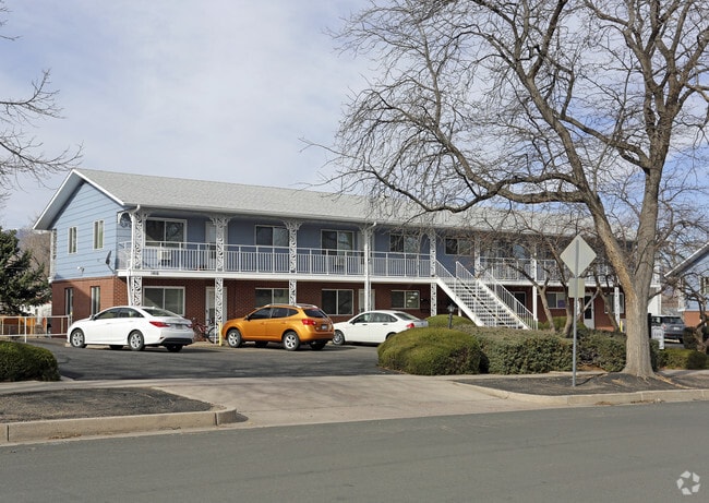 Building Photo - Colonial Manor Apartments