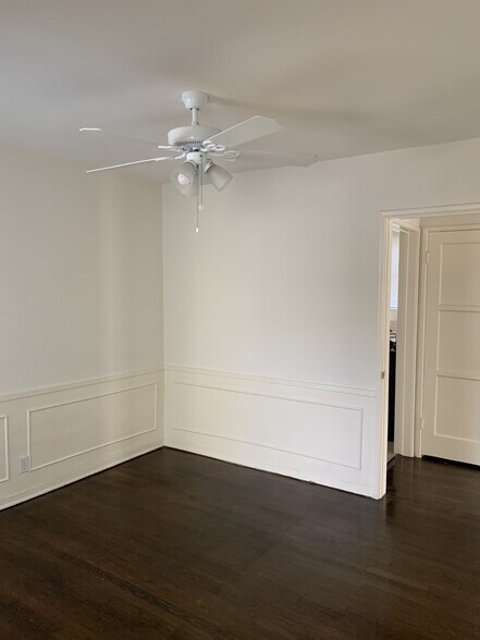 Building Photo - 609 Kelton Ave