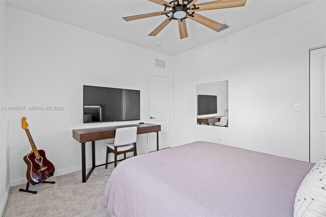 Building Photo - 4917 Oakmont Dr