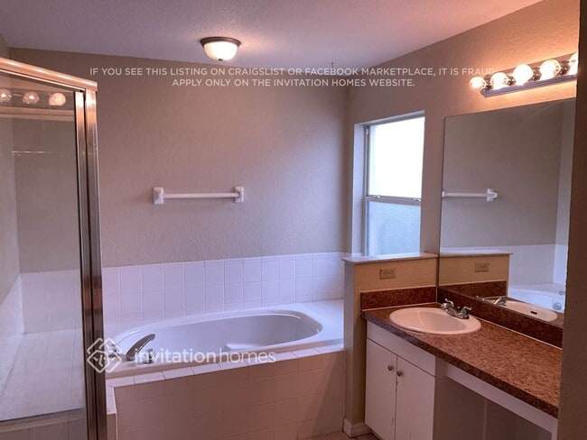 Building Photo - 113 Pinewood Ct