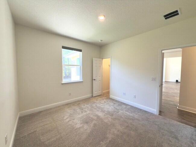 Building Photo - 296 Symphony Way