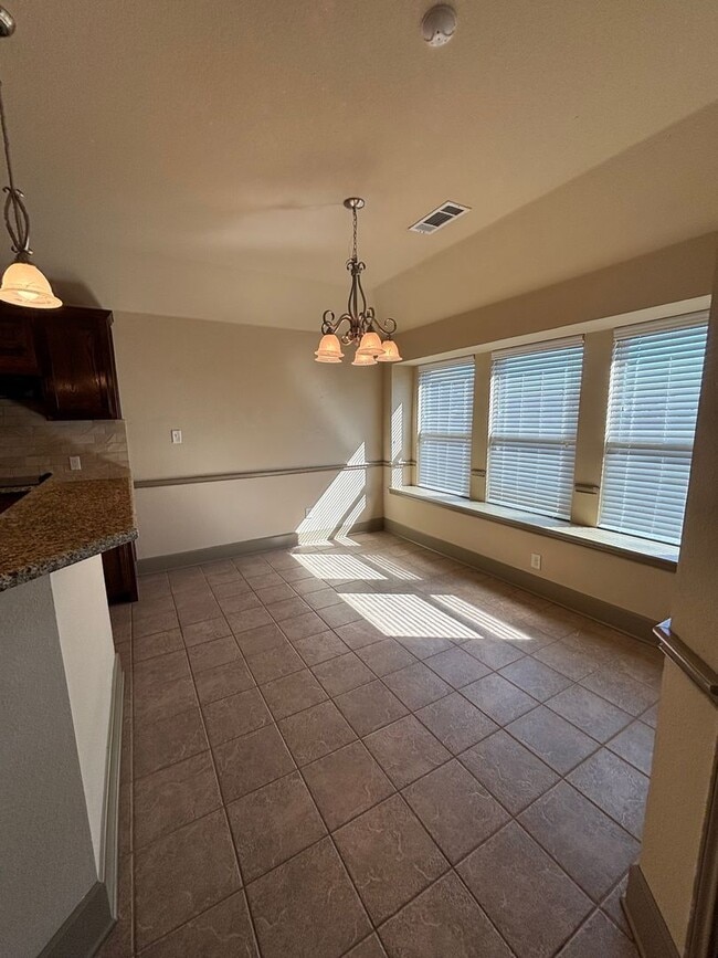 Building Photo - 1683 Potomac Dr