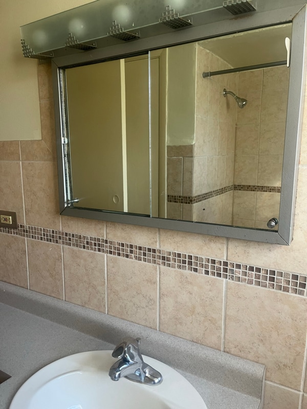 Building Photo - 2435 W 123rd St