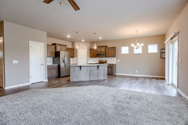 Building Photo - Gorgeous 3 Bedroom In Papillion!!