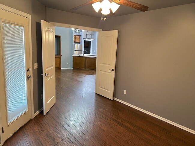 Building Photo - (3) Bed/(2) Bath + Study and Safe Room in ...