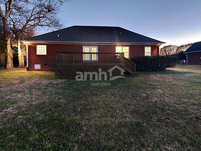 Building Photo - 1707 Arrow Head Dr