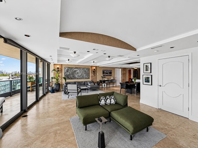 Building Photo - 1455 Ocean Dr