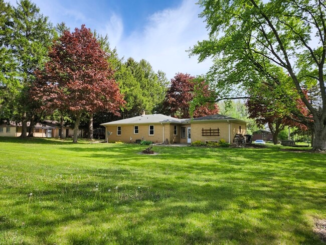 Building Photo - 6618 South Dr