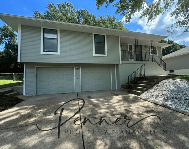 Primary Photo - 2701 S Coachman Dr
