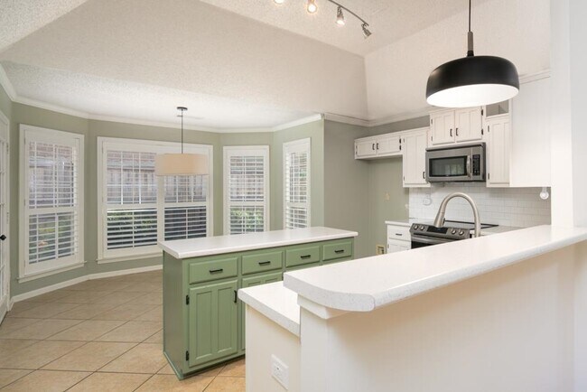 Building Photo - 3114 Shadow Green Ln