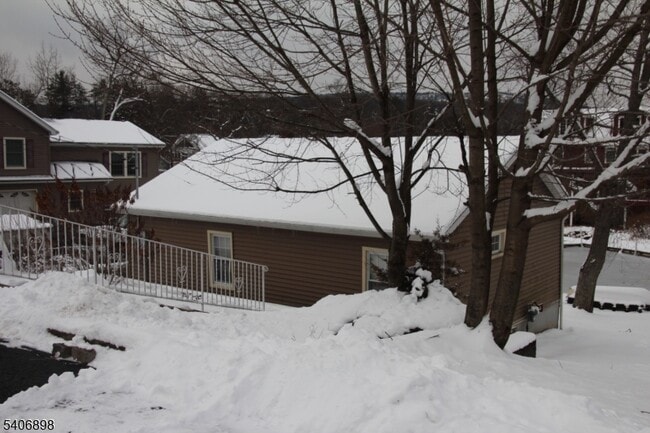 Building Photo - 31 Ringwood Ln