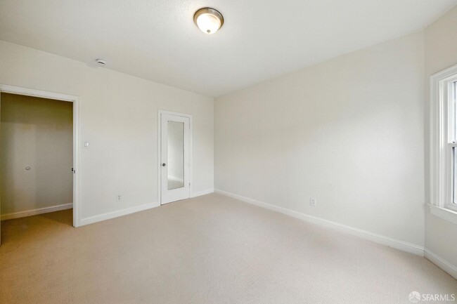 Building Photo - 1720 Quesada Ave