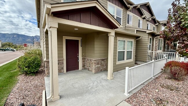 Building Photo - Move in ready on Birmingham!