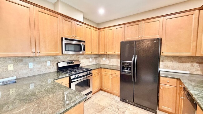 Building Photo - Nicely Updated Single-Story on quiet cul-de-sac Street just Minutes to Downtown Fallbrook!