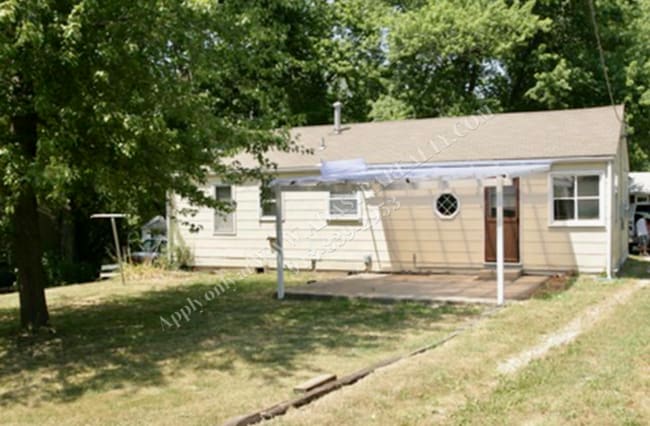 Building Photo - Cute 3 Bed 1 Bath in Raytown-Coming SOON!!
