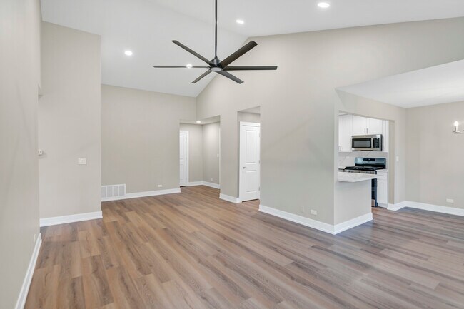 Building Photo - 350 Newgate Ct