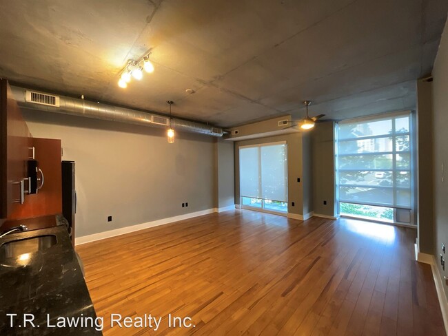 Building Photo - 1 br, 1 bath House - 505 E 6th Street #302