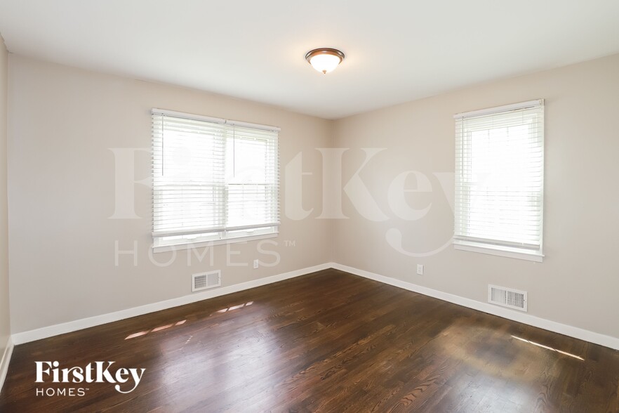 Building Photo - 8712 Marty Ln