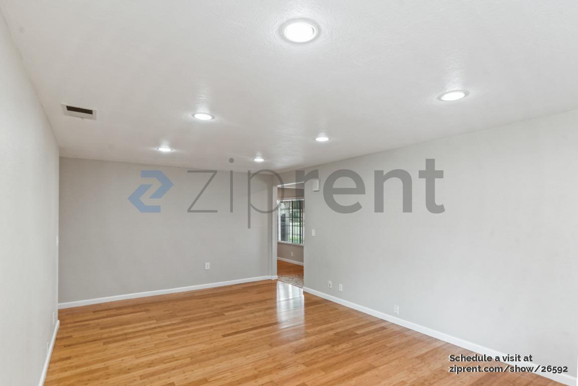 Building Photo - 1872 Anne Marie Ct