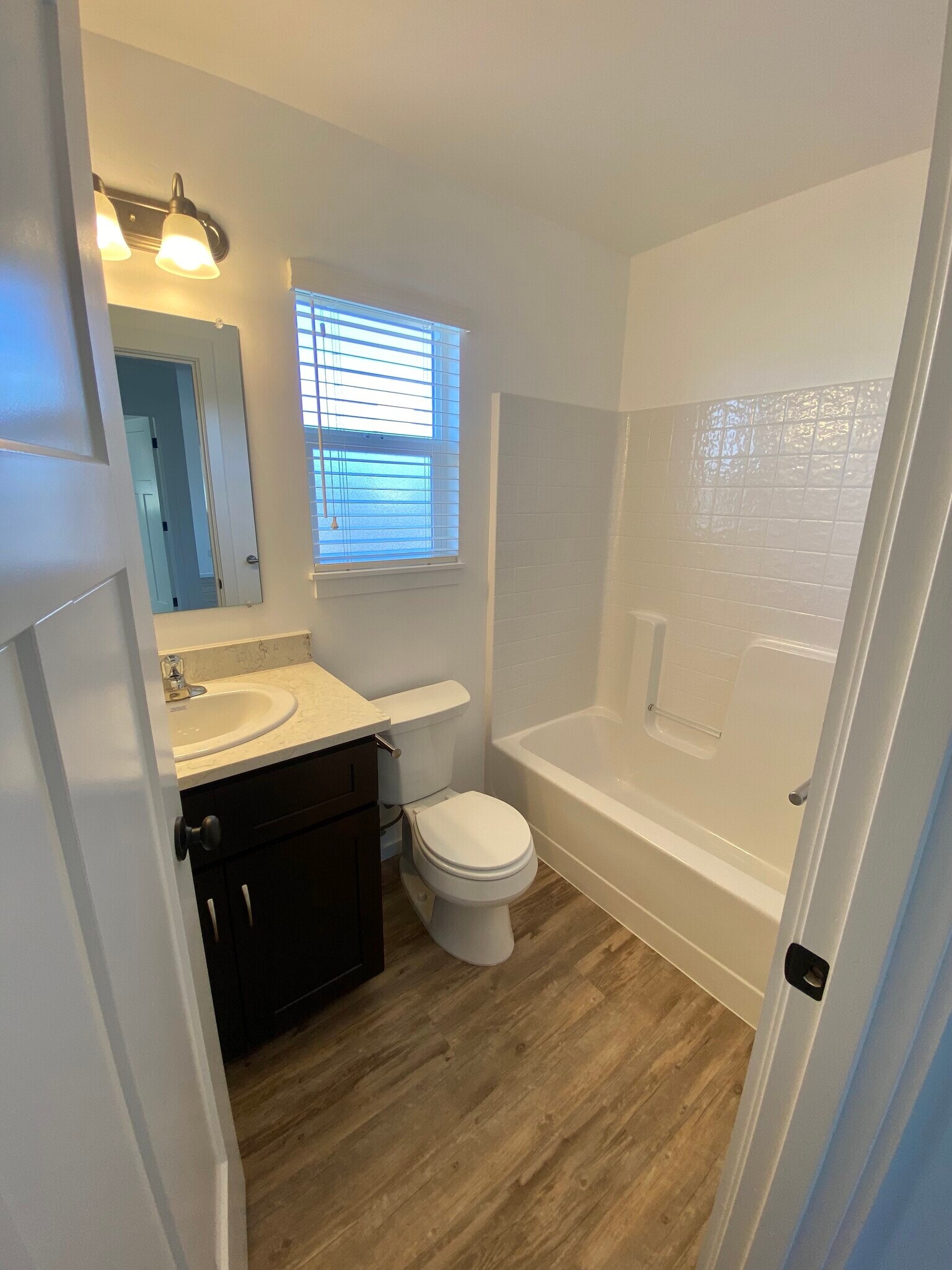 Building Photo - 1318 6th St