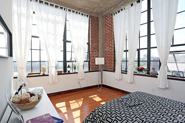 Interior Photo - Independence Press