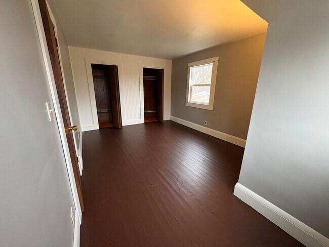 Building Photo - Move-In Ready 3BR Single-Family Home Near Goodyear Heights Metro Park