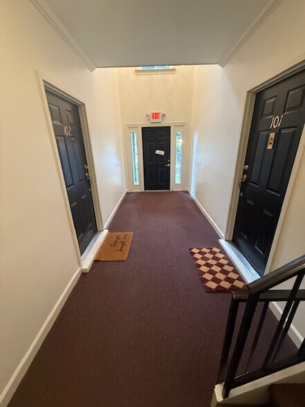 Hallway - 4202 W End Ave
