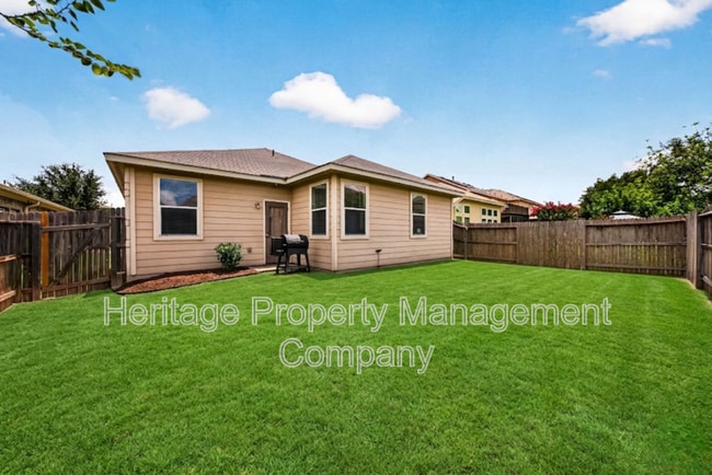 Building Photo - 7915 Cenote Dr