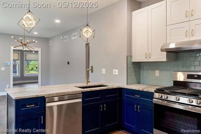 Building Photo - 2706 Wreford St