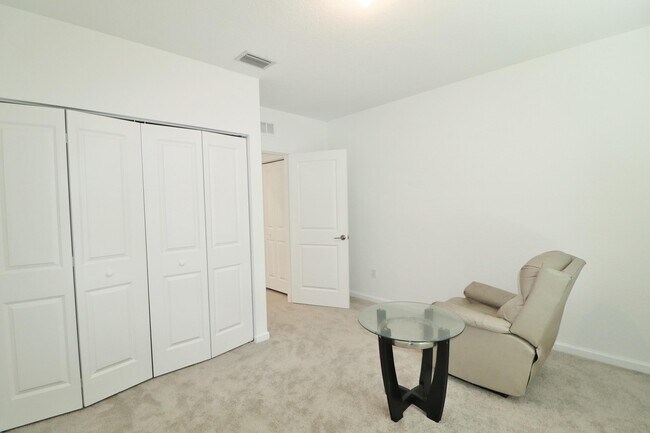 Building Photo - 721 Worlington Ln