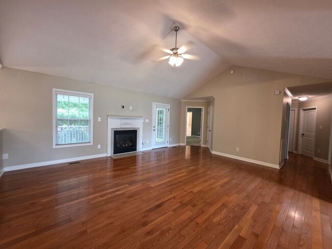 Building Photo - 205 Woodberry Pl